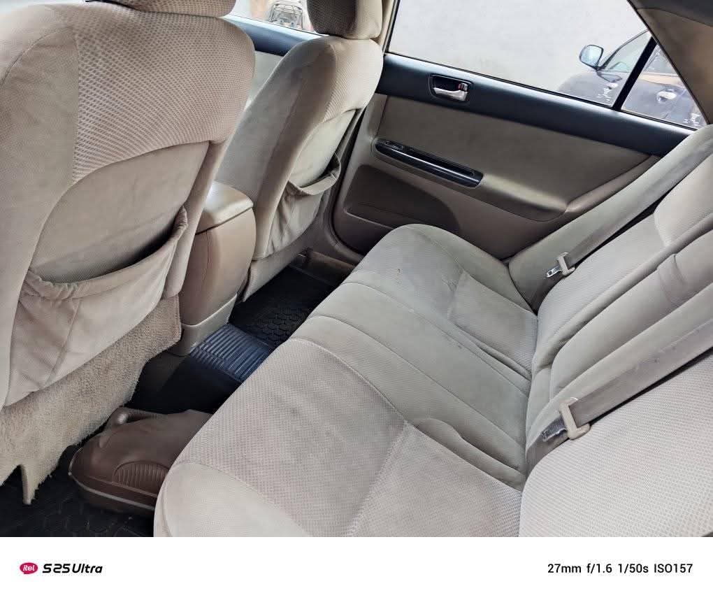 A picture of 2004 Toyota Camry camry
