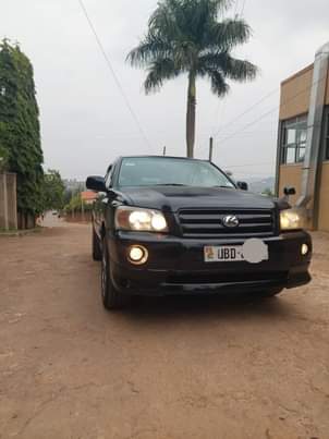 A picture of Toyota Kruger 2 4cc seven seats