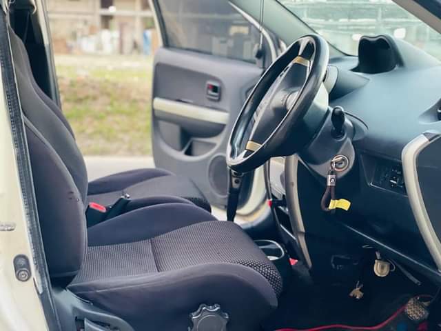 A picture of TOYOTA I S T