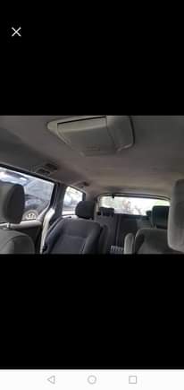 A picture of Toyota sienna 04