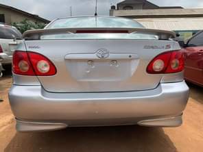 A picture of TOYOTA COROLLA S Transmitting well no issue First body noting