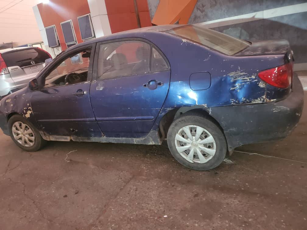A picture of Toyota corolla 2004