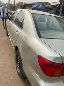 A picture of 2004 TOYOTA COROLLA