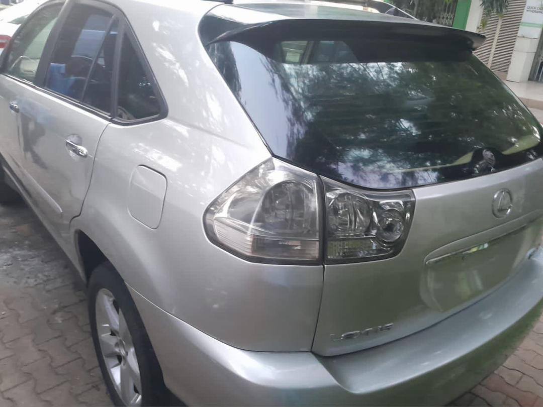 A picture of  NOW ON Distress used 2007 lexus Rx350 Buy and