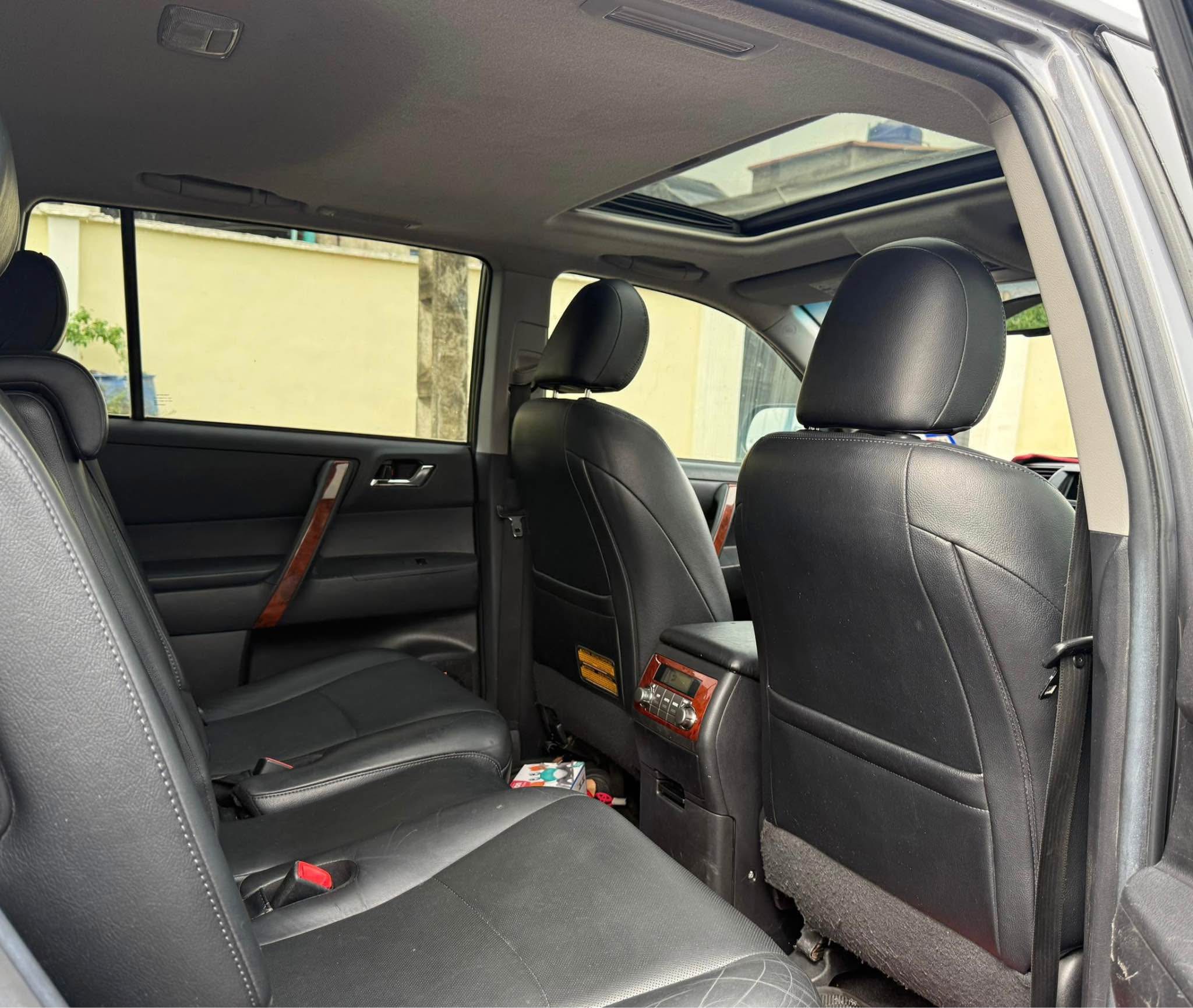 A picture of Few Months Registered Toyota Highlander 2013 Model