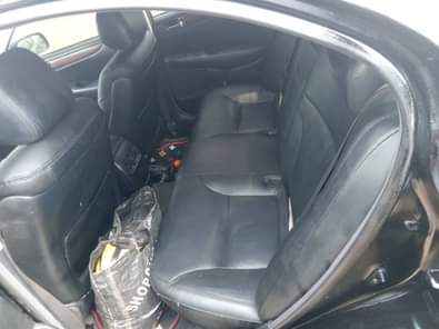 A picture of ES 330 up for sale and everything is working perfectly
