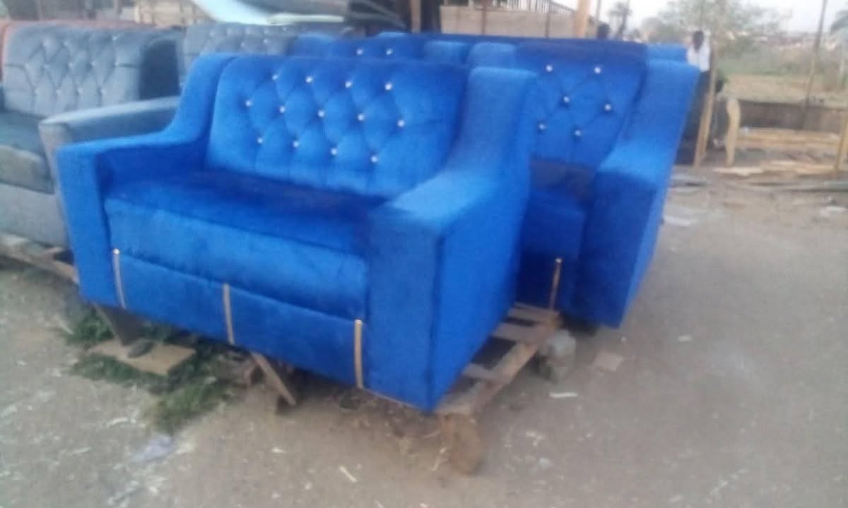 A picture of Complete Set Of 7 Seater Cushion Deidei Abuja
