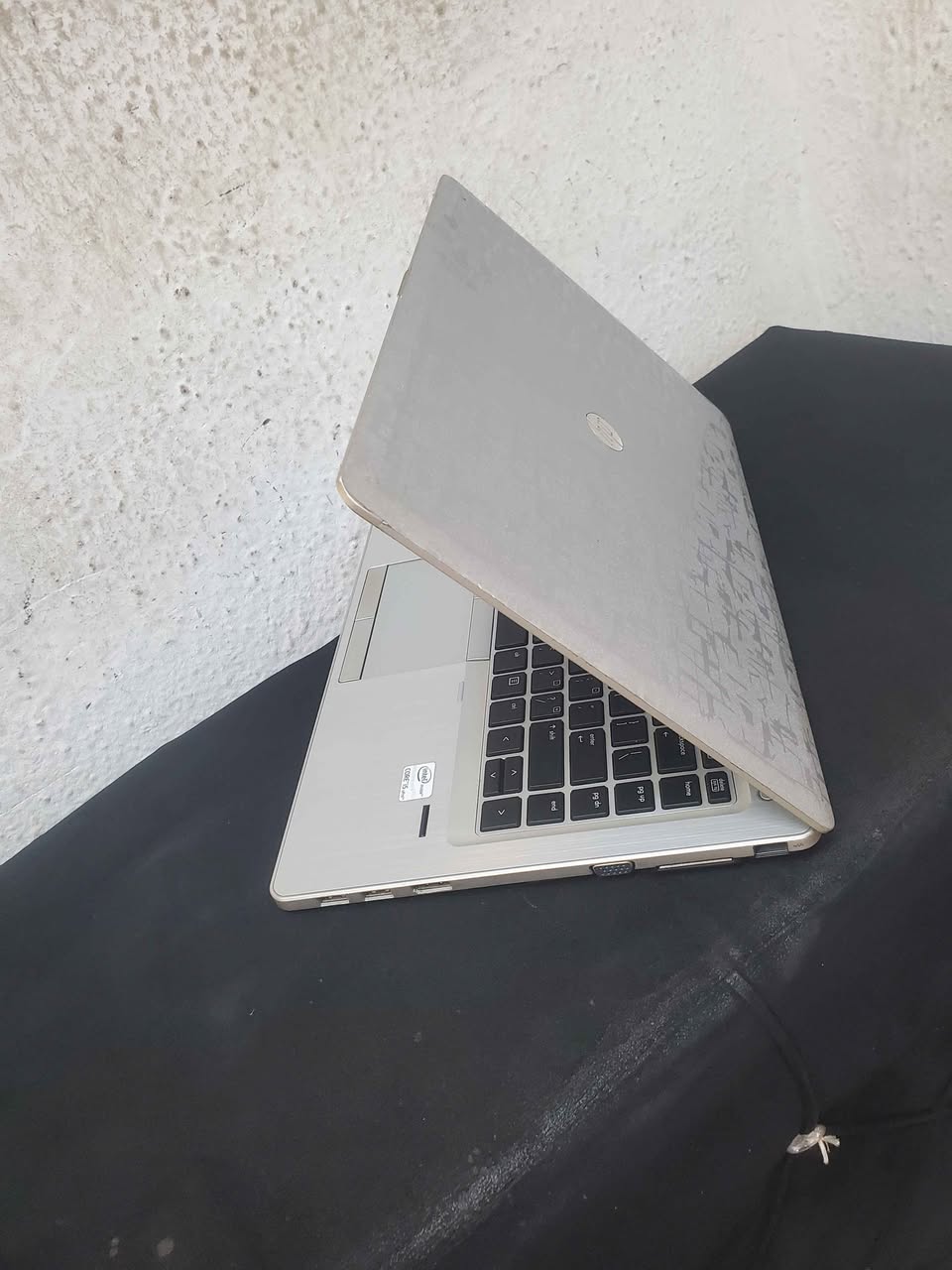 A picture of Hp Elitbook folio Core i5 8gb Ram 2 40ghz speed