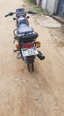 A picture of boxer 125 CZG 1300000 injin kinanda namba 0685824408