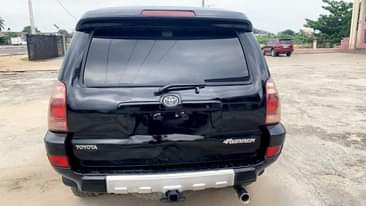 A picture of Toyota 4runner 2005.