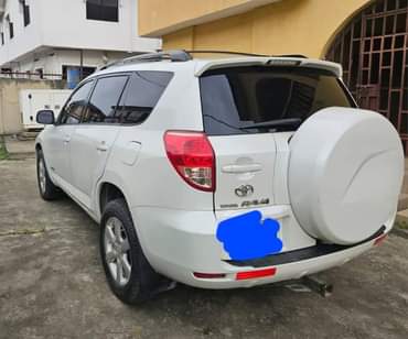 A picture of 2008 Rav4