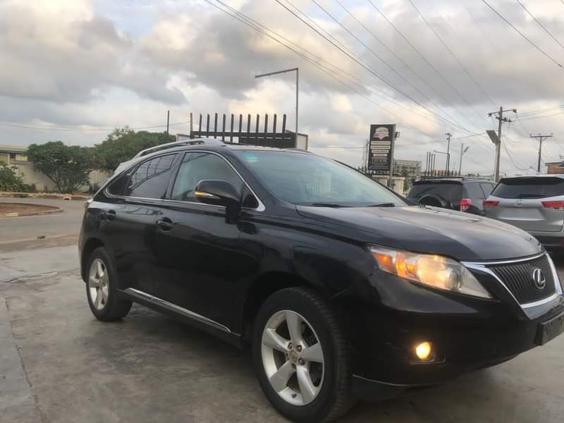 A picture of Few months used 2010 Lexus RX 350 pure first body