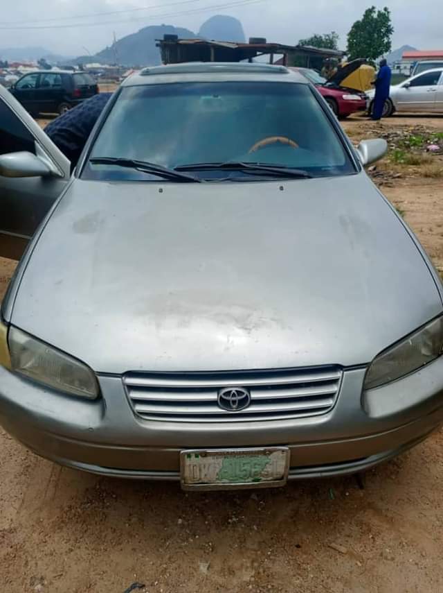 A picture of Camry pencil light