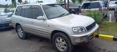A picture of TOYOTA RAV4 2 AIRBAGS FULL AC PRICE 11.5ML CALL 0712747229