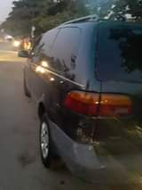 A picture of TOYOTA SIENNA 19999