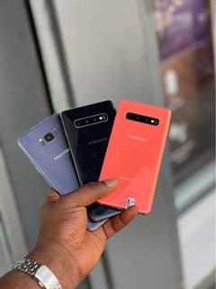 A picture of Wakuu eehh kikubwa wote tutumie simu kali au mnasemaje Leo
