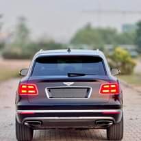 A picture of 2019 Bentley Bentayga Price 155M Location Abuja 08160229978