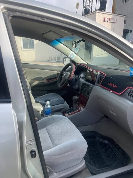 A picture of Toyota Corolla 2004