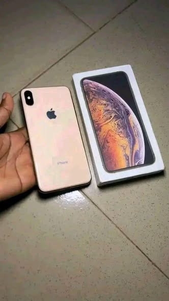 A picture of iPhone xs max