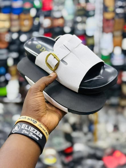 A picture of Open shoes