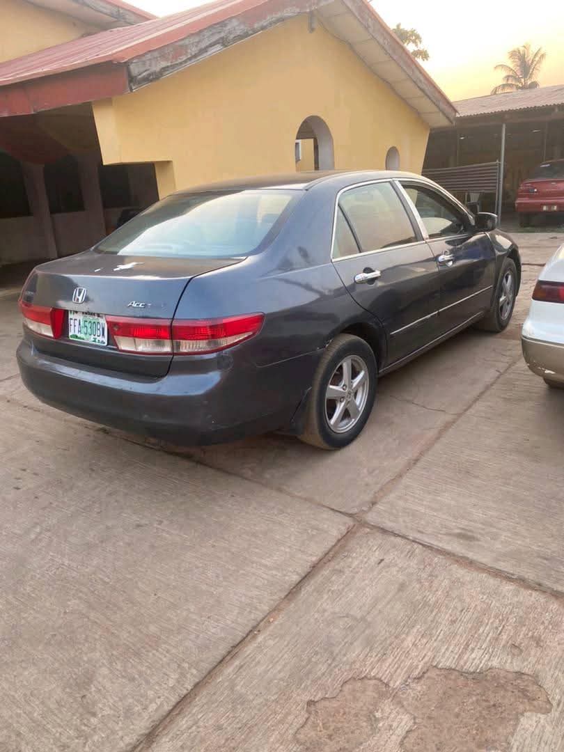A picture of 2004 Honda accord