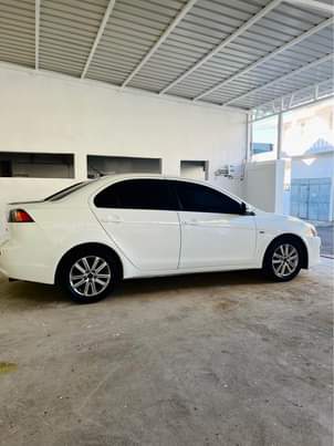mitsubishi lancer
