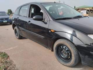 A picture of 2006 Ford Focus Manual