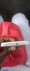 A picture of Wifi router ...mifi Charge siku nzima adi siku mbili Kipo