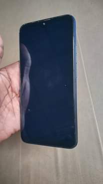 A picture of Tecno spark 4 hiyo hapo imenyooka haina kipengele gb 32