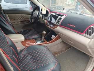 A picture of TOYOTA CAMRY 04