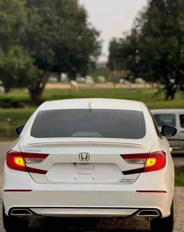 A picture of 2022 Honda Accord R17
