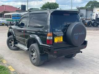 A picture of Toyota prado Tx DKR