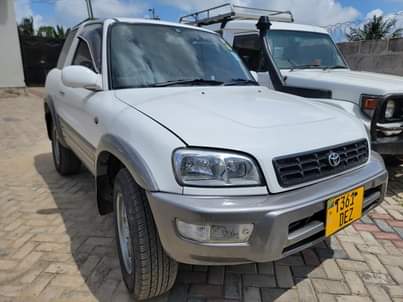 A picture of Toyota Rav 4 short chasis