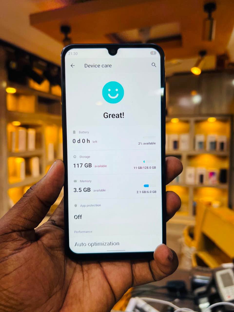 A picture of Samsung A17 128 8GB Price 285 000 K koo infinix