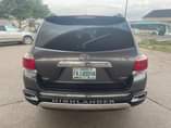 A picture of Toyota Highlander Limited 2012