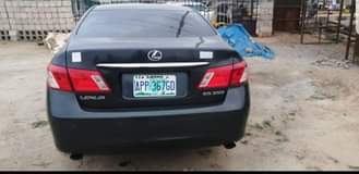 A picture of Lexus ES350