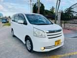 A picture of 2009 Toyota Noah