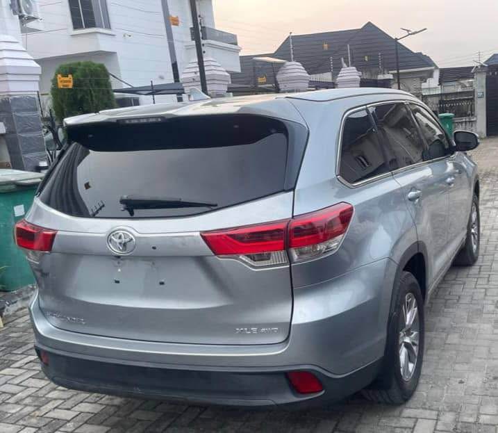 A picture of Just Landed Foreign Used 2016 Toyota Highlander XLE Fullest Option