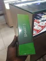 A picture of Cammon 18 128gb 4gb ram 650 000 smart 420000 0755656909
