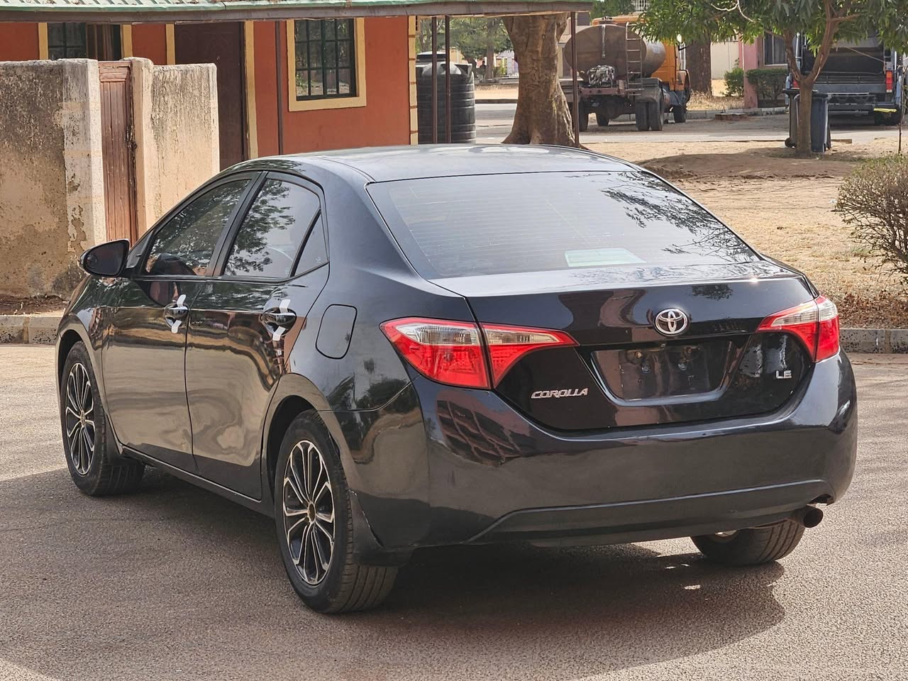 A picture of 2015 Toyota 2015