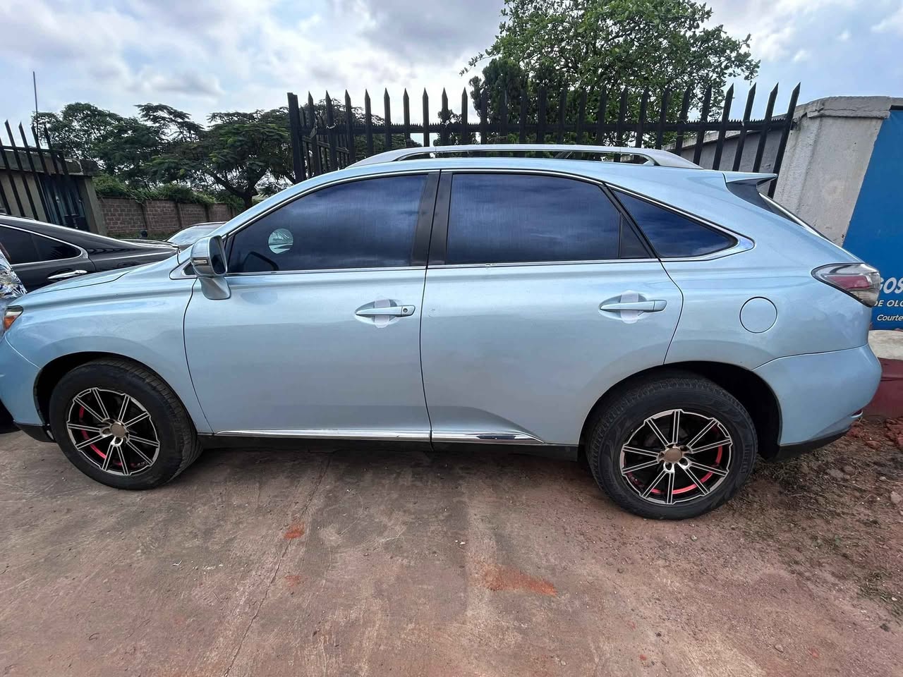 A picture of Lexus Rx 350