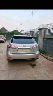 A picture of London used Rx350 2010 model unregistered First body f Bluetooth