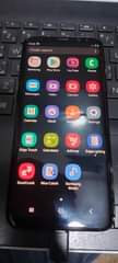 A picture of Samsung galaxy s8 Duos slight crack