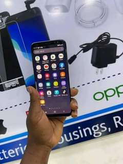 A picture of Samsung S8 at 200k