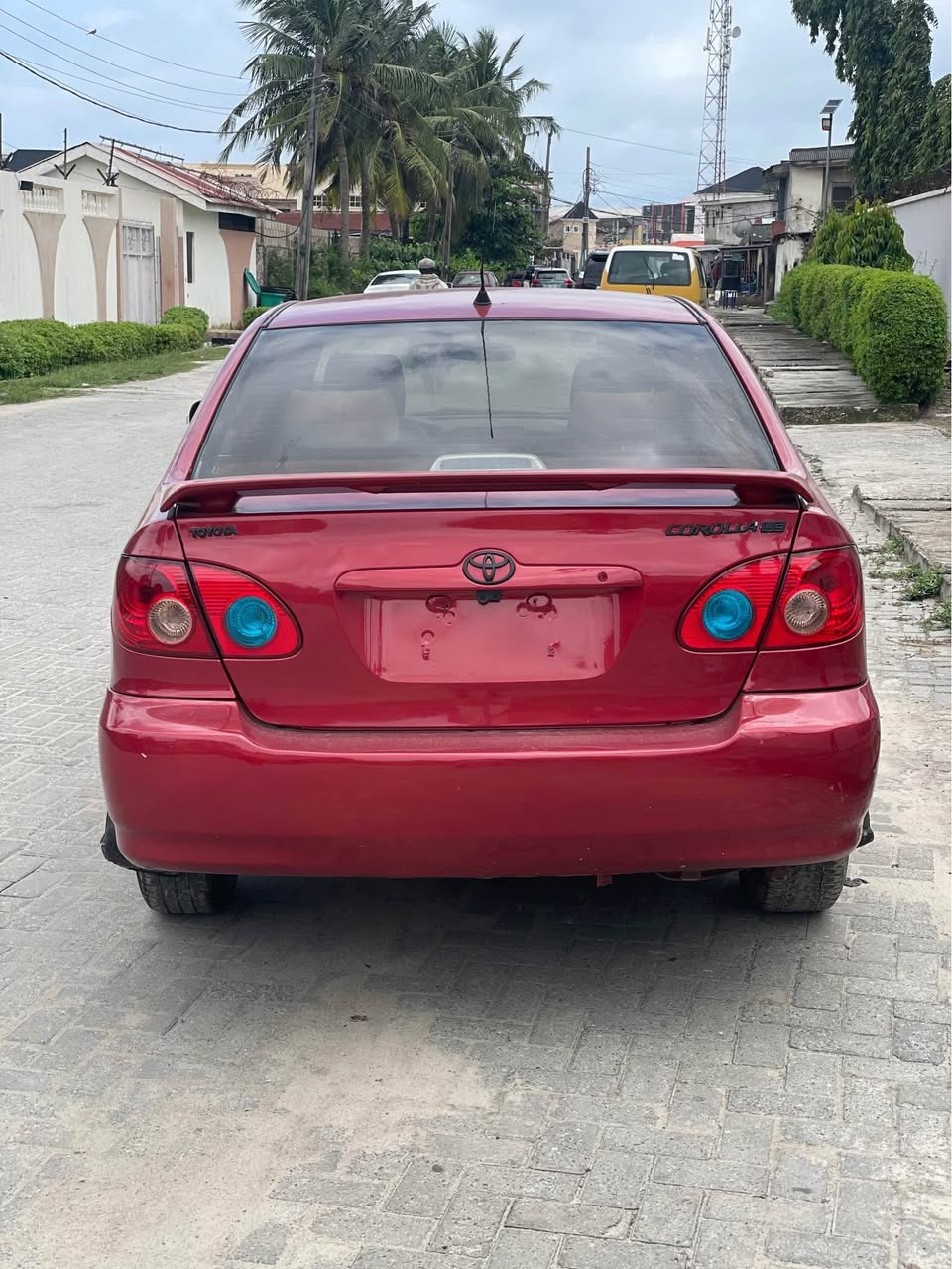 A picture of Toyota Corolla 04