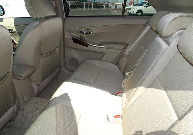 A picture of Toyota PREMIO