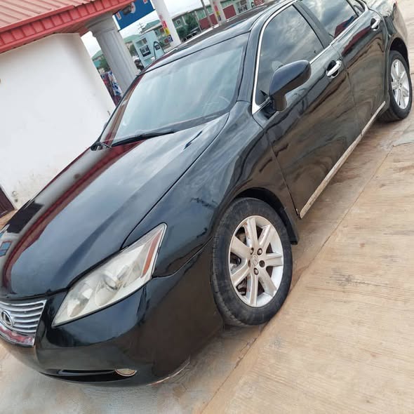 A picture of Lexus Es350 toks standard