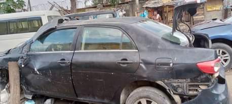 A picture of Woof accidented toyota Corolla 2013
