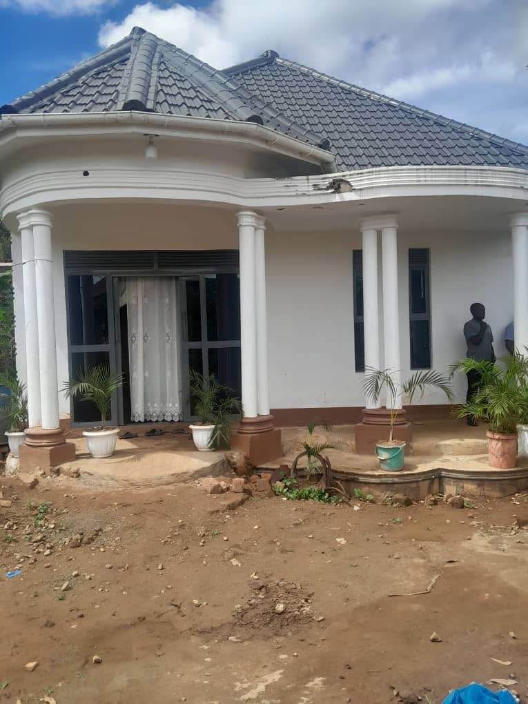 A picture of 3 bedrooms house for sale at kitemu masaka road