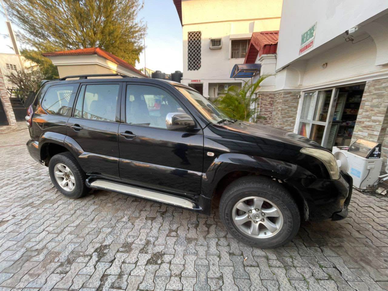 A picture of Neatly used 2009 Toyota Land Cruiser Prado available for sale